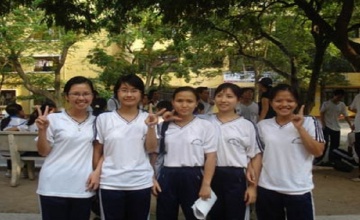 Đồng phục trường học Kinh Tế Quốc Dân